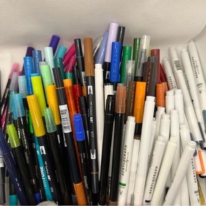 Lot of Tombow dual tip markers